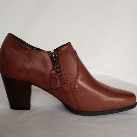 Spring Step Women's Wyette Brown Ankle Bootie - Picture 2 of 4
